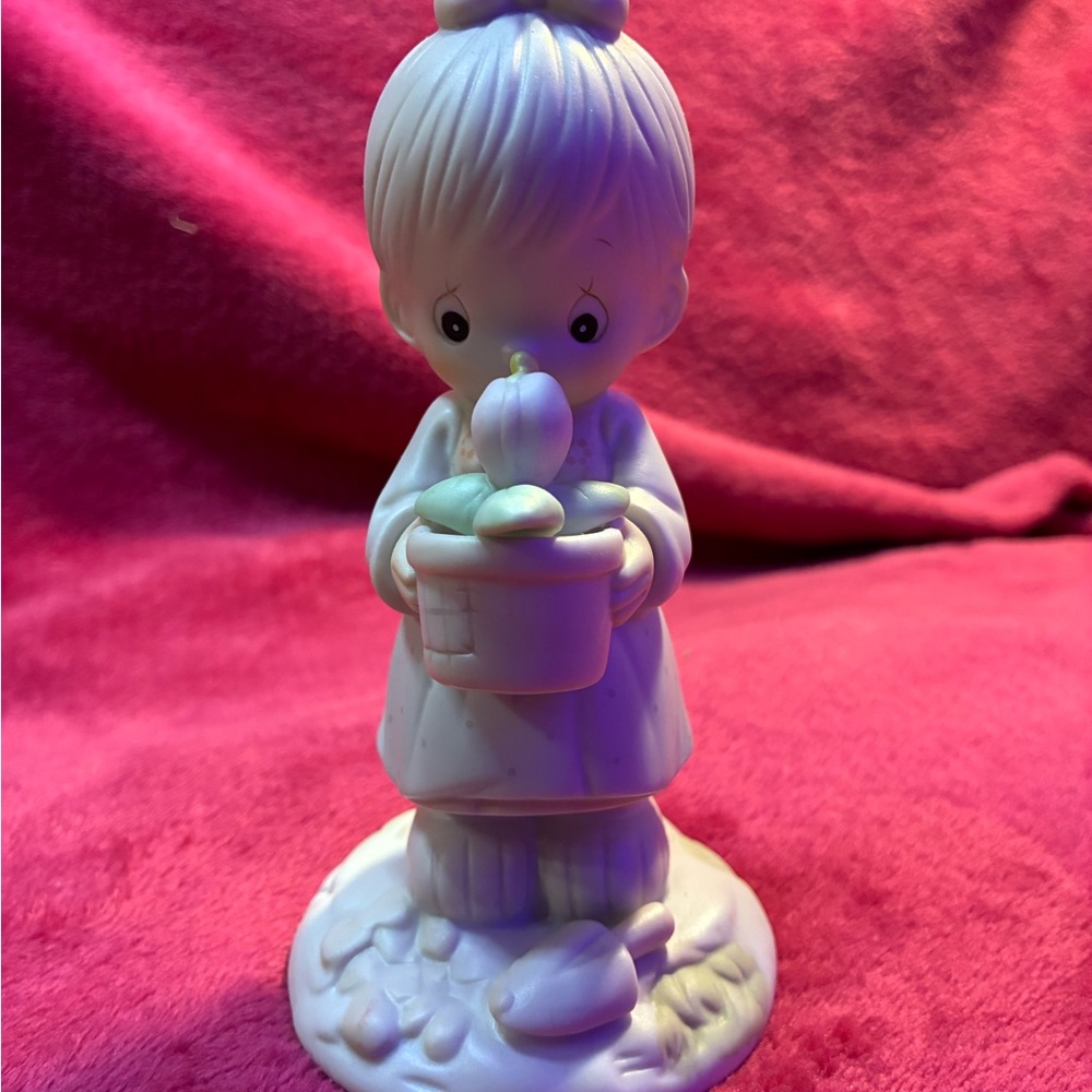 Precious Moments Vintage 1987”May" #110035 Porcelain Figurine